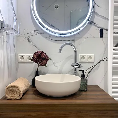 Panoramameerblicksuite Direkt Am Strand, Garage Wlan, Aufzug, Smarttv,bettwaesche,handtuecher, Netflix Uvm Διαμέρισμα