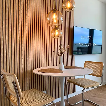 Panoramameerblicksuite Direkt Am Strand, Garage Wlan, Aufzug, Smarttv,bettwaesche,handtuecher, Netflix Uvm *